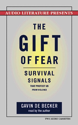 Gavin De Becker: The Gift of Fear (AudiobookFormat, Audio Literature, Brand: Audio Literature)