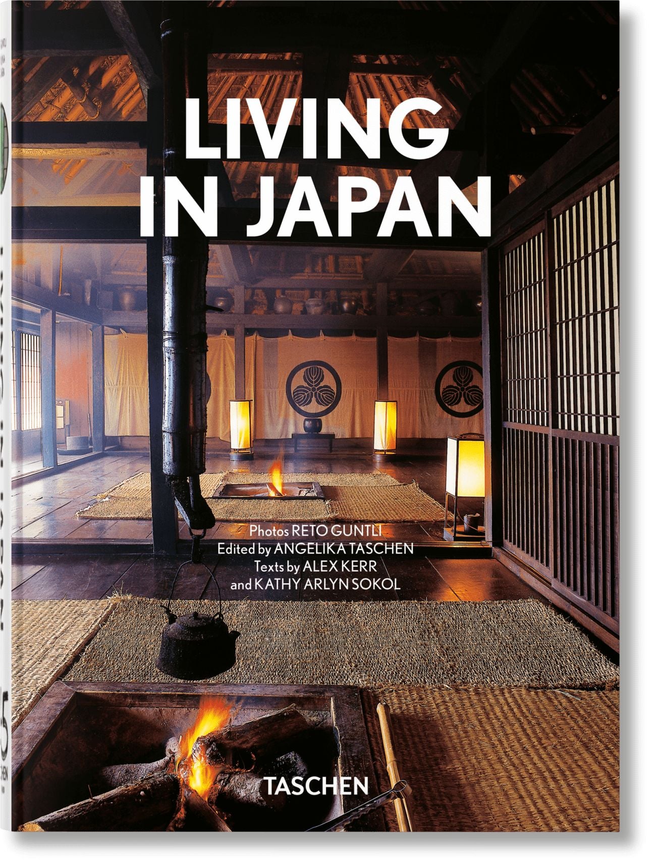Alex Kerr, Kathy Arlyn Sokol, Angelika Taschen, Reto Guntli: Living in Japan (Hardcover, 2025, Taschen GmbH)
