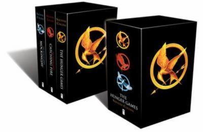 Suzanne Collins, Tatiana Maslany: The Hunger Games Trilogy Classic (2012, Scholastic Corporation)