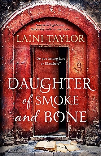 Laini Taylor: Daughter of Smoke and Bone (Paperback, Hodder Paperback)